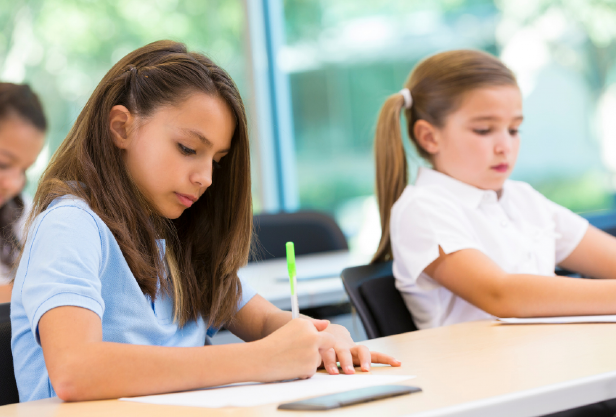 lapsed õpivad koolis